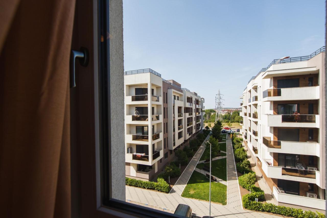 Romantic Getaway At West Residence Oradea Bagian luar foto