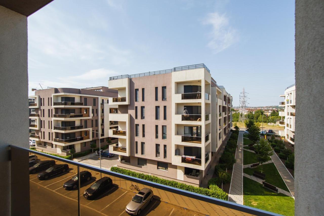 Romantic Getaway At West Residence Oradea Bagian luar foto